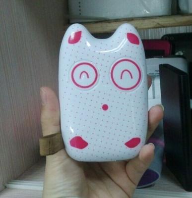 China 7800mAh Cute Plastic Power Bank Black White With Logo Print for sale