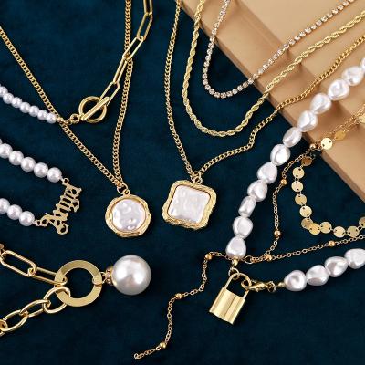 China 2022 Europe and America fashion mother's day pearl bead necklace custom made gold baroque heart necklace for sale