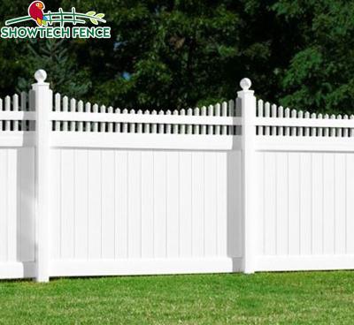 China Easily Assembled PVC Privacy Barrier With Festoon Picket Top for sale