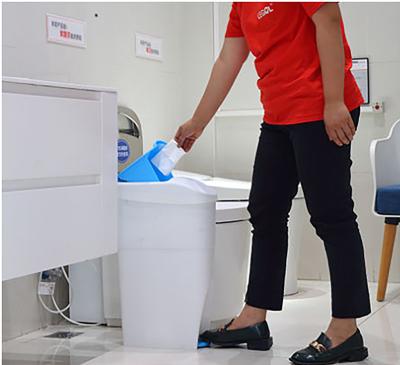 Chine Poubelle sanitaire de pédale de KWS, poubelles féminines de disposition de l'hygiène 4kg à vendre