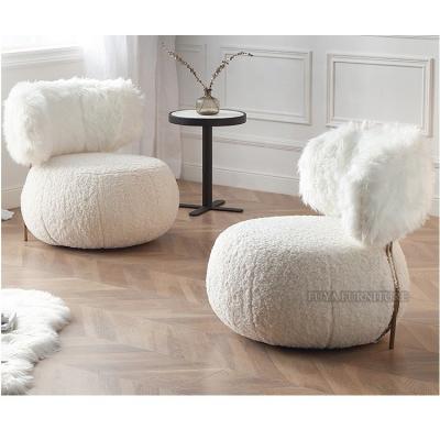 China Scandinavian Modern Luxury LIVING ROOM FURNITURE Home Design Faux Shearling Wool Cooling White Lounge Chair for sale