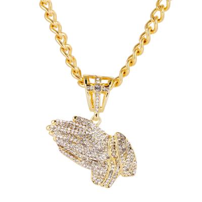 China Hiphop Men's Tanishq Gold Hand Pendant Designs With Gold Chains for sale