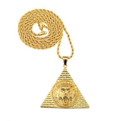 China Cool Hiphop Hiphop Gold Textured Lion Head Pyramid Pendant Chain Necklace for sale