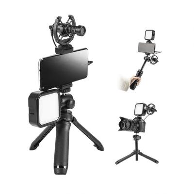 China Mobile Cable Microphone Profeeional LED Vlogging Shotgun Kit Video Recording Tripod Microphone Stands Fill Light Shutter for Camera Phone Vlogger for sale