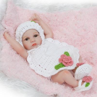 China Soft White Toy 25cm Embroidery Dolls Toys Lifelike Mini Reborn Soft Silicone Reborn Baby Dolls for sale