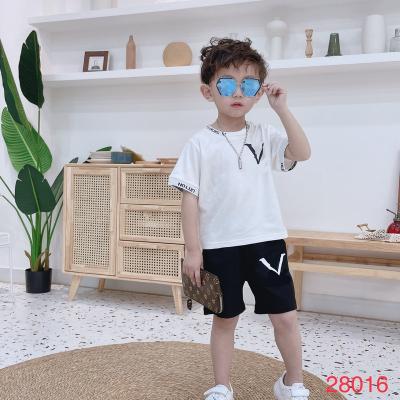 China Washable Fashion Boys Cotton Crew Neck T-shirt Toddler Boy Sets for sale