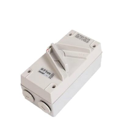 China ON-OFF-ON UKF Series Time Protected 1P 2P 3P 4P Waterproof Isolator Switch With Device Low Mounting Isolator for sale