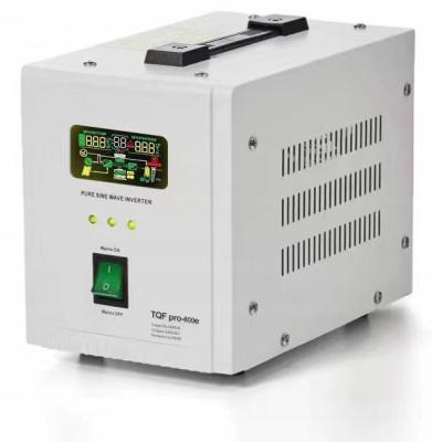 Cina 140-275Vac Pure Sine Wave Solar Inverter Solar Hybrid Inverter 500VA-5000VA in vendita