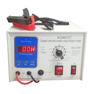 中国 110V/220V 20Amp ポータブル EV 自動車バッテリー 充電器 10 段階 1 年間の保証 販売のため