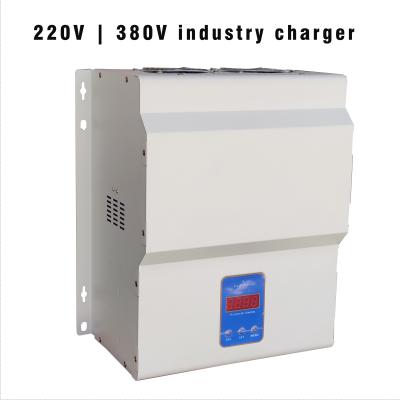 中国 シングルフェーズ 3フェーズ産業用高周波電池充電器 6400W 380V 220V フォークリフト用 販売のため