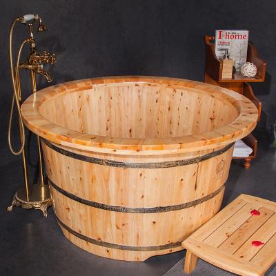 China Eco-friendly Cedar Wooden Bathtub New Style Portable Shower Chinese Material Japanese Copper Bathtub for sale