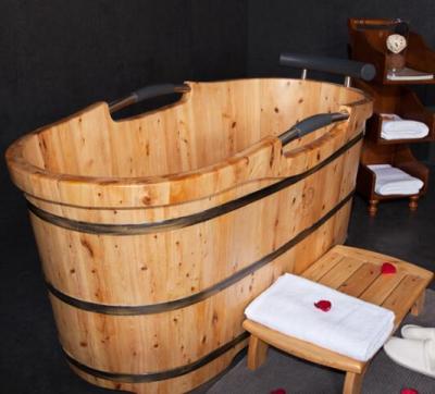 China Massage Style Spa Wooden Bathtub With Handle Japanese Plant Outlet Ofuro for sale