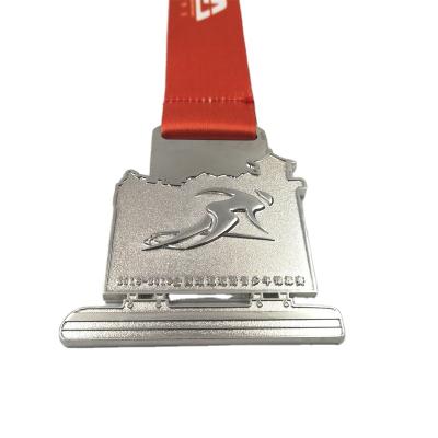 China Custom Japan Silver Metal Irregular Shaped Sports Running Medals With Ribbon for sale