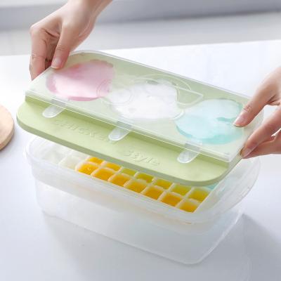 China Viable Chicken Style Ice Mold Ice Cube Tray With Lid Multifunctional Ice Cube Tray for sale