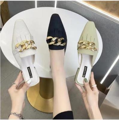 China Waterproof Gold Square Tassel Low Heel Women Chain Slippers for sale