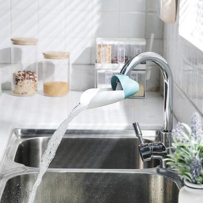 China Fashion pp TPR factory direct bathroom kitchen water jet splash proof faucet high quality connector for sale