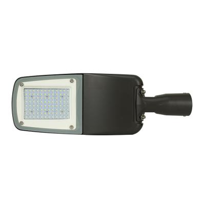 China 50 Tiempo de trabajo Fuera de la carretera impermeable IP66 aluminio luz de la calle LED en el proyecto en venta