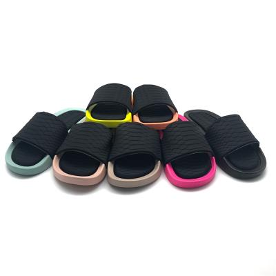 China Fashion Trend Flannel Quilting Multicolor Rhombus Soft Comfortable Outdoor Slippers for sale