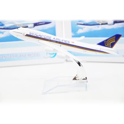 Китай 150 * 150 * 100MM Aircraft Model Kits Zinc Alloy For Souvenir продается