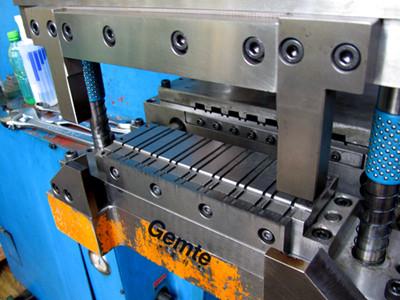 China Gemte high precision injection mould for air conditioner,household appliance plastic injection mould for sale