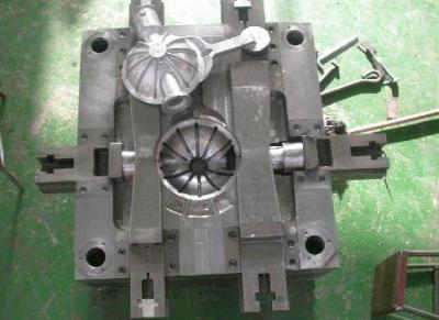 Cina A380 / A356 Aluminium Die Casting Mould , Industrial Cylinder Die Casting Mold in vendita