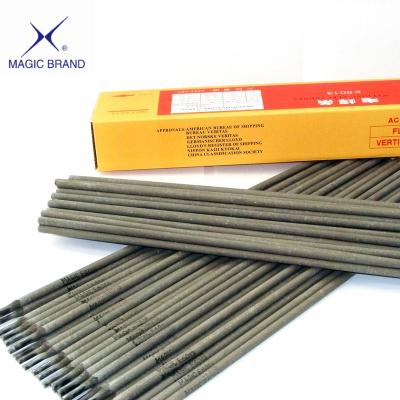 中国 factory price mild steel welding electrode e6013 gauge 12 10 8 welding rod J421 販売のため