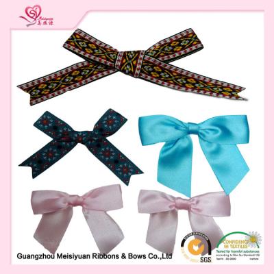 China Personalized Pre tied Ribbon Bows For Greeting Card , premade christmas bows 7cm for sale