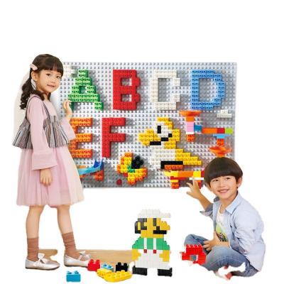 China FEELO Eco-friendly Material Play Housing Building Block Wall To Build Holiday Villa Diy Toys ABS Plastic Unisex Color Box 352pcs Colorful Block Set EN71 for sale