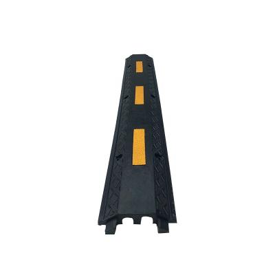 China Hot Selling Anti-pressure Hose Cover Cable Protector 2 Yellow Black Rubber Channel for sale