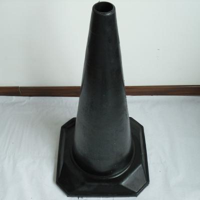 China Factory Price 1000Mm Size 1*320Mm Black Reflector Size Safety Pe Traffic Cone With Rubber Base 490x490mm for sale