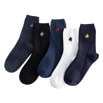 China QUICK DRY Custom Embroidery Polo Socks Men Combed Cotton Socks Embroidered Medium Tube Men Crew Socks Custom Logo for sale