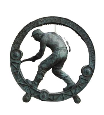 China Europe Metal Pouring Melting Furnace Worker Figures Figurative Public Sculpture For Statue for sale