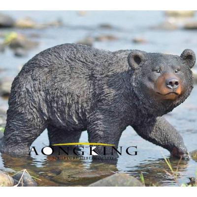 China Bronze Cute China Grizzly Bear Statue Walking In Water for sale