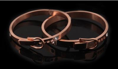 China Fashion women jewelry titanium steel bangles rose gold plated clip-on bangle for sale