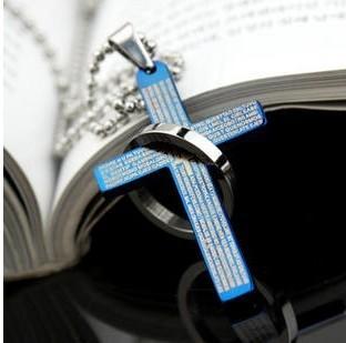 China Forme a joyería de los pares el acero inoxidable los collares pendientes de la biblia de la cruz del collar de los pares en venta