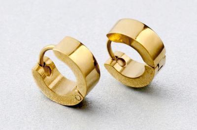 China Forme a hombres plateados oro para hombre de la joyería el pendiente venta al por mayor de la joyería de los pendientes del acero inoxidable en venta