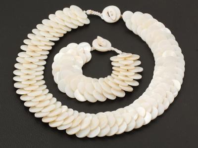 China Highest quality shell necklaces and bracelets fashion woman Jewelry sets handmake for sale