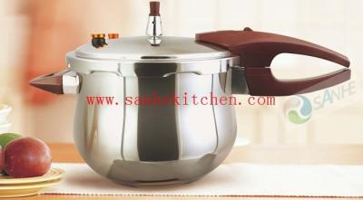 China Triple bottom stainless steel Pressure cooker,thickness 1.0mm for sale