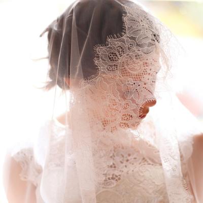 China Hot Sale Vintage Elegant Bride Plus Size Lace Up Dreamy White Soft Yarn Wedding Veil for sale