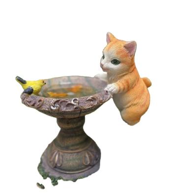 China Home Decoration Christmas Decorative Antique Door and Outdoor Solar Cat Decoration Lighting Resin Garden Light for sale