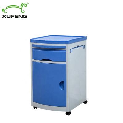 China Modern Cheap ABS Plastic Hospital Bedside Cabinet Medical Locker With Caster for sale