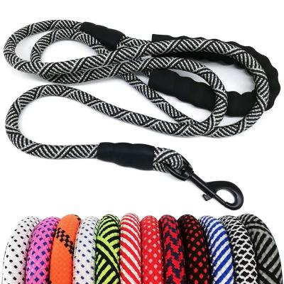 China Hot Selling Reflective Nylon Rope Dog Traction Braided Durable Climbing Rope Slip Lead Dog Leash for sale