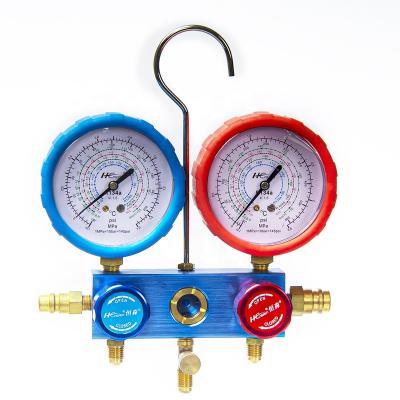 China Refrigeration Parts Best High Precision Aluminum Mechanical Dual Manifold With 70 Red / Blue Pressure Gauge for sale