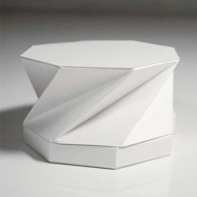 China Manufacturer Custom Innovative Design Gift Packaging White Paper Box Recyclable For Business And Shopping for sale