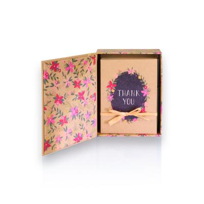 China Custom Recycled Materials Book Style Paper Recyclable Packaging Gift Boxes With Greeting Cards And Envelope for sale