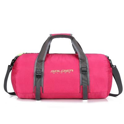 China Fashion Polyester Durable Tear Resistant Duffel Bags Waterproof Foldable Gym Bag For Women Men for sale