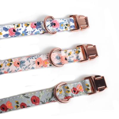 China Rose Gold Button Pet Floral Edge Soft Custom Metallic Bow Collar Pet Cat and Dog Collar Adjustable for sale