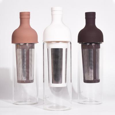 China Sustainable 750ml Glass Material Cold Coffee Brew Bottle with Stainless Steel Infuser 7 Colors in Stock for Coffee and Scented Tea for sale