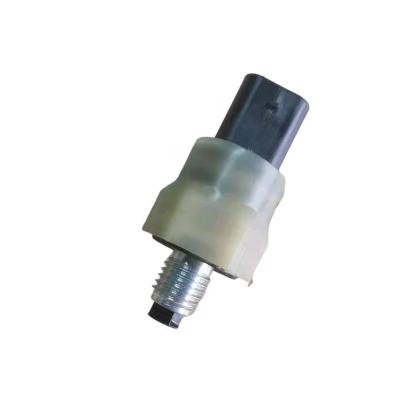 China Factory Wholesale Oil Pressure Sensor 3 Series 12618613333 Auto Parts Oil Pressure Sensor 12618613333 for sale