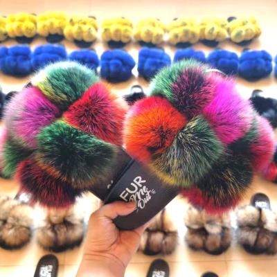 China Fashion Fur Slippers 30 Colors Plush Luxury All Designer Super White Large Faux Fur Slippers Wholesale Raccoon Fur Slippers For Women for sale